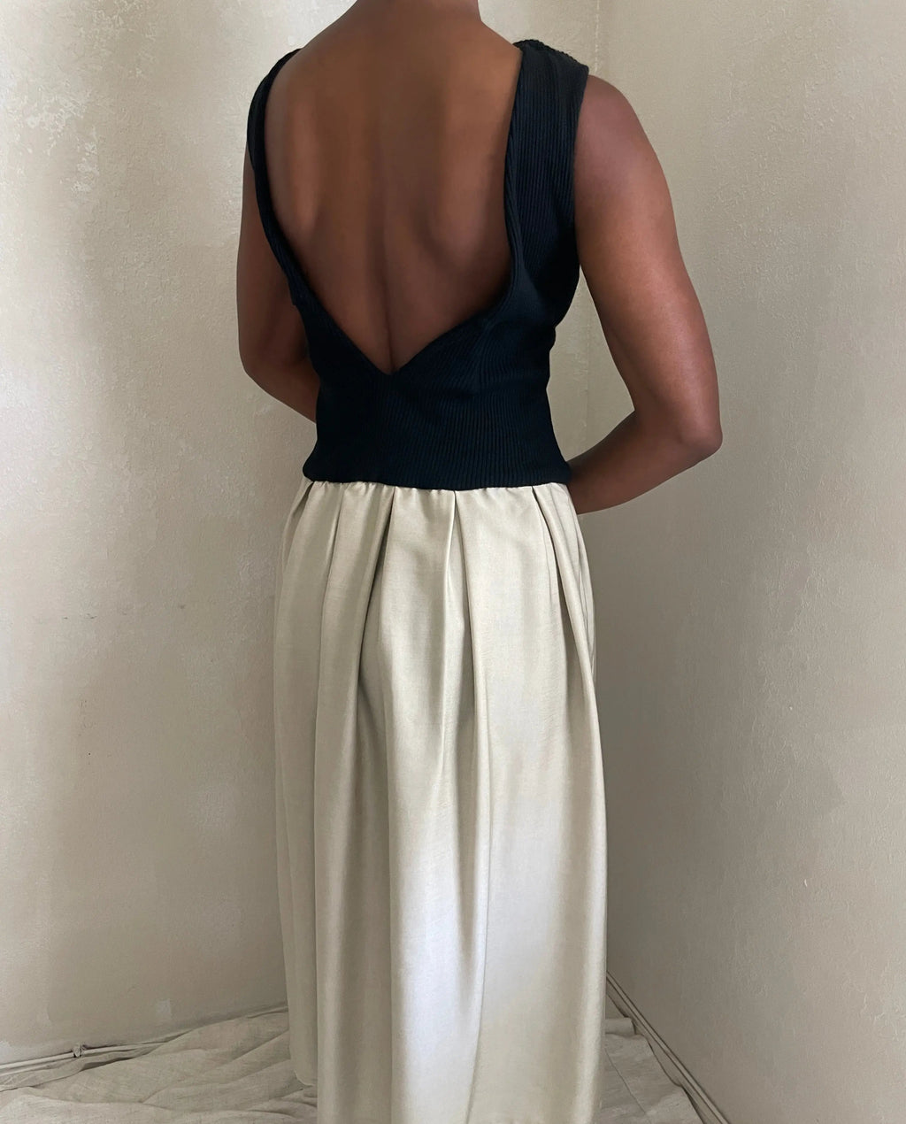 Nyxia Black Rib Knit Pleated Dress - My Store